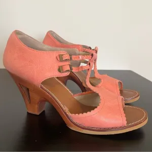 ANTHRO LATIGO Tiki Wood Sole Boho Platform Sandals - Coral Size 9.5