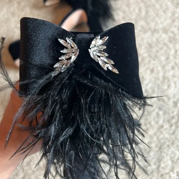 Antonio Melani Janie velvet platform dress sandal feathers size 6 black shoe