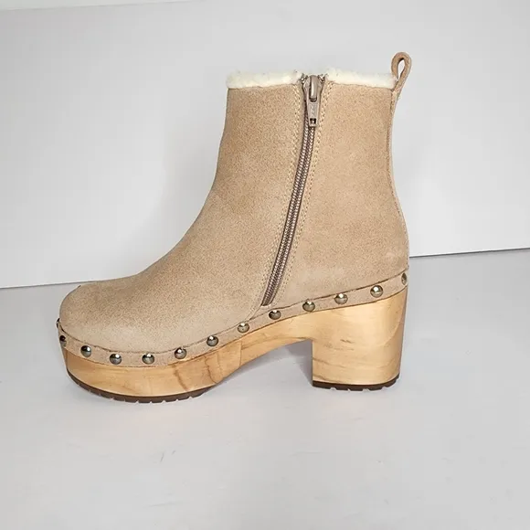 Aqua Women's Spain Clog Suede Ankle Booties Size 6.5