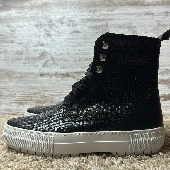 Aquatalia Tess Lace Up Woven Leather Sneakers Size 8.5 Black