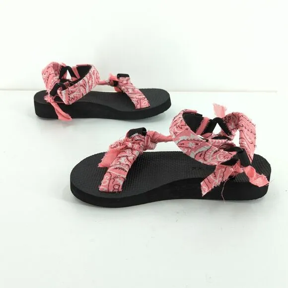 Arizona Love Women US 7 37 Trekky Sandals Pink Paisley Bandana Boho Open Toe NEW