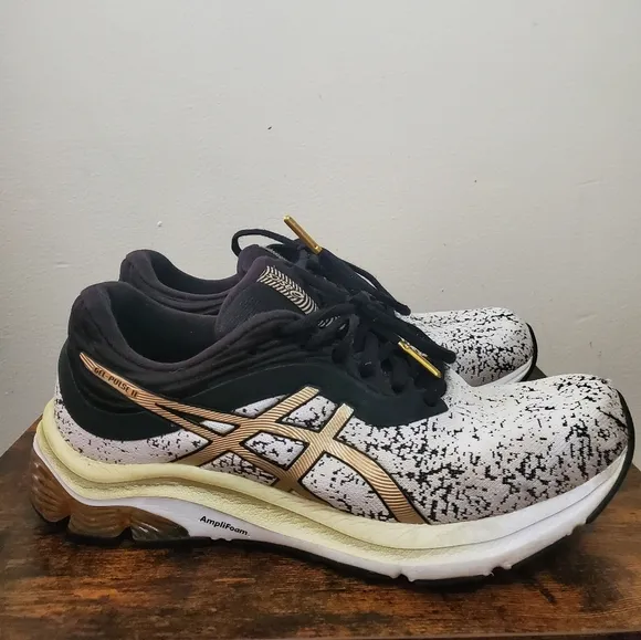 ASICS Gel Pulse 11 Running Shoes Size 8 Womens White/Frosted Almond