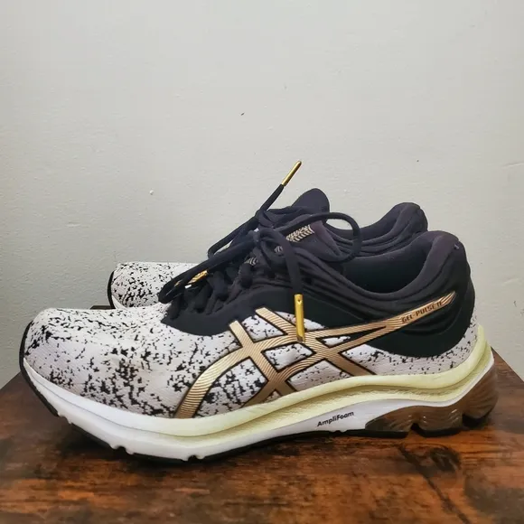 ASICS Gel Pulse 11 Running Shoes Size 8 Womens White/Frosted Almond
