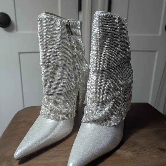 AZALEA WANG Silver Stiletto Boots Clubbing 8.5 NEW in Box Drapes Nashville Chic