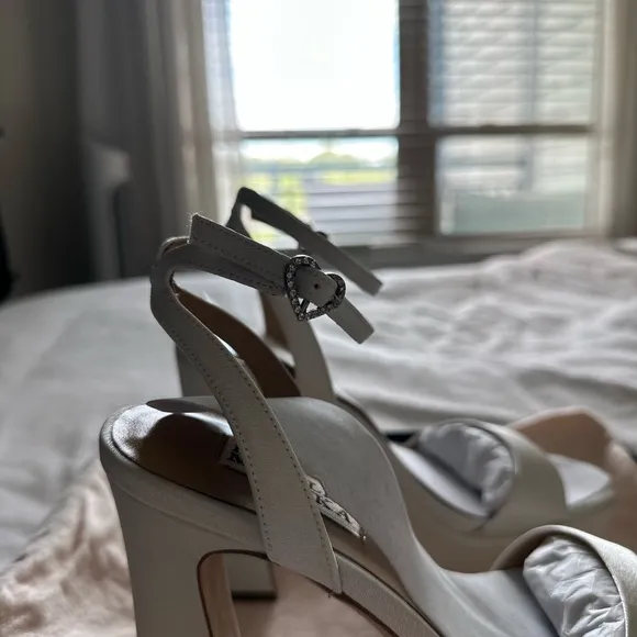 Badgley Mischka Caia White Platform Sandals