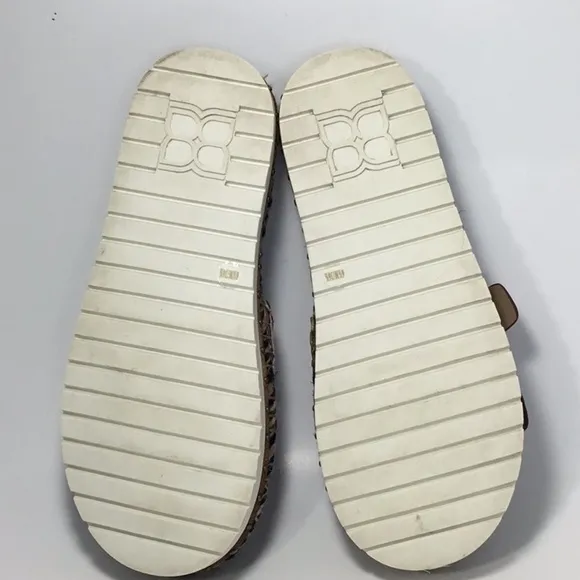 BCBGMAXAZRIA Vintage MA-QUINCE Cranberry Zebra Print Sandals Size 6.5
