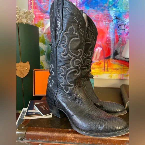 Beautiful Vintage Black Lizard Cowboy Boots 8 1/2 C