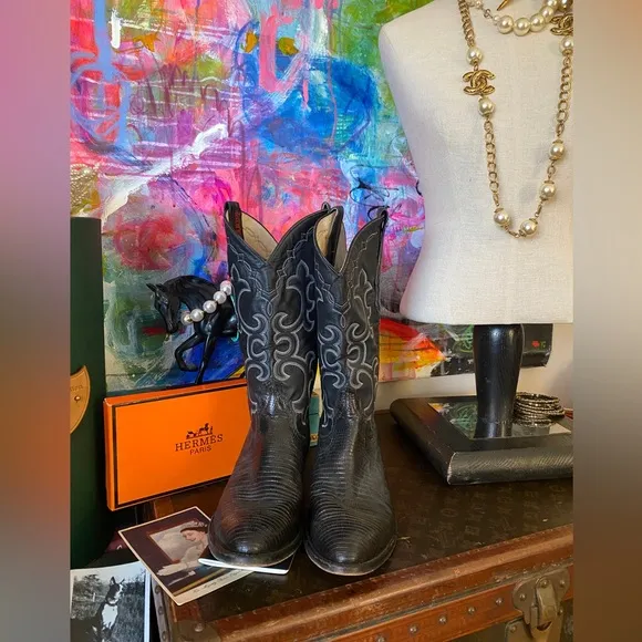 Beautiful Vintage Black Lizard Cowboy Boots 8 1/2 C