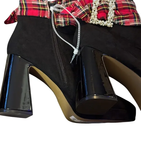 Betsey Johnson ISRIS Boot Red Plaid Trim Pearl Buckle READ DESCRIP…