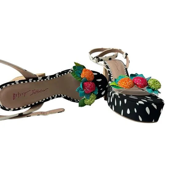 Betsey Johnson Women’s Sprite Heeled Sandals Black / White Size 9M preowned