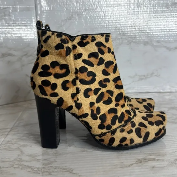 Beverly Feldman Leopard Print Calf Hair Ankle Boots size 9M mobwife festival