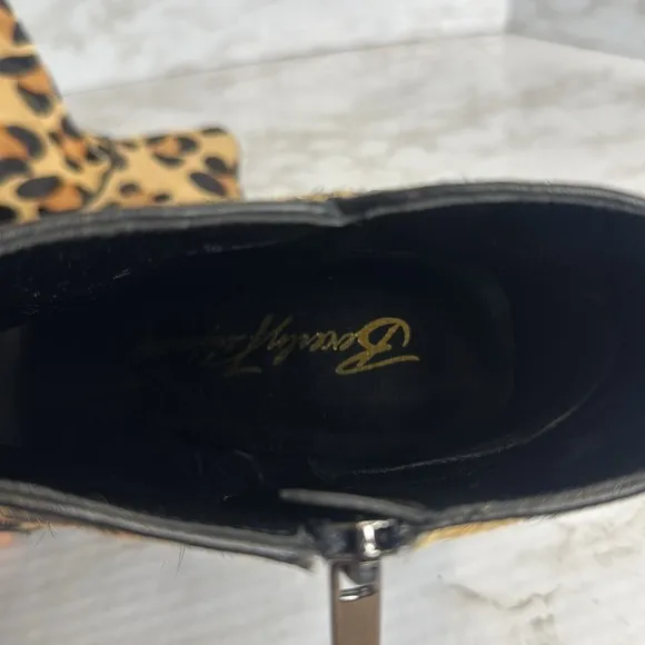 Beverly Feldman Leopard Print Calf Hair Ankle Boots size 9M mobwife festival