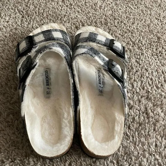 Birkenstock Arizona Black and white Plaid Shearling Lined Sandals size 37