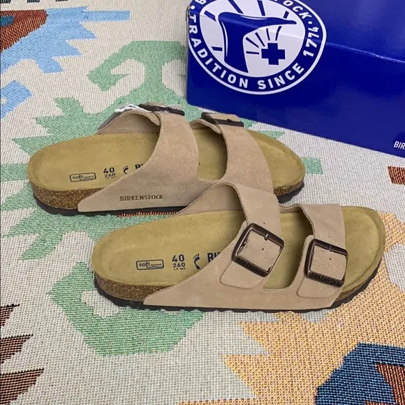 Birkenstock Arizona Cream Narrow Sandals with Adjustable Straps and Cork Footbed