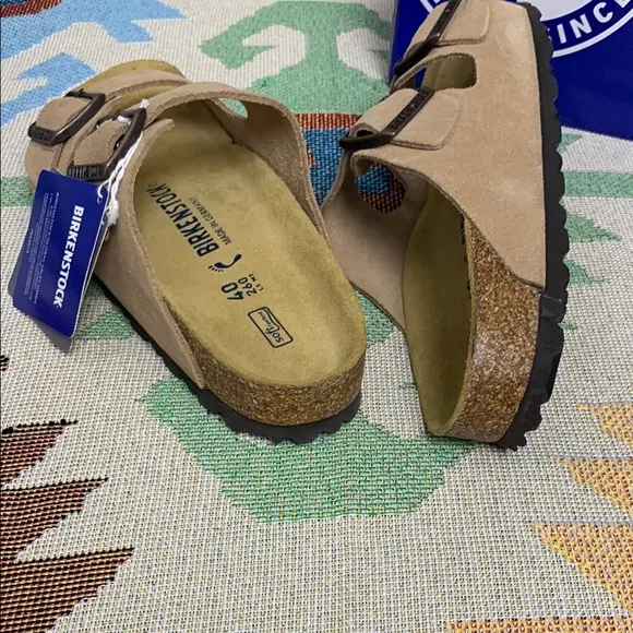 Birkenstock Arizona Cream Narrow Sandals with Adjustable Straps and Cork Footbed