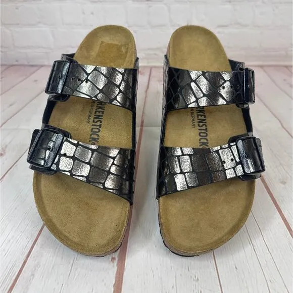 Birkenstock Arizona Gator Gleam Two Strap Black Sandals Mens Sz 8/Women’s Sz 10