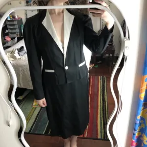 Black and white vintage skirt blazer suit set with a touch of glamour