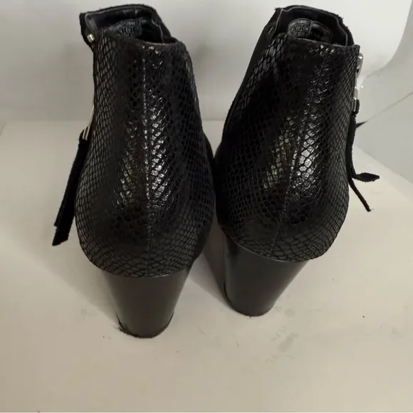 Black Suede &amp; leather Ankle Boots by Vionic 6.5 ladies