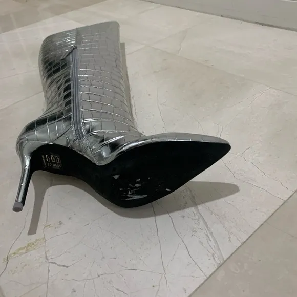 Black Suede Studio Silver Crocodile-Embossed Knee-High Boots Size 38.5