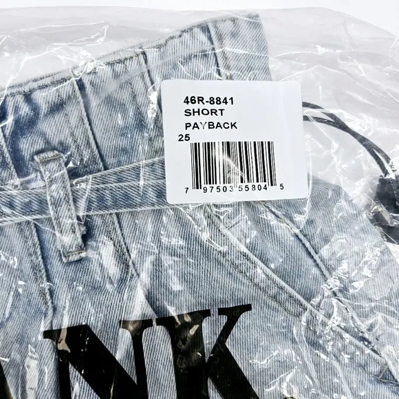 Blank NYC NWT Short Payback High waisted pleated Shorts with belt.