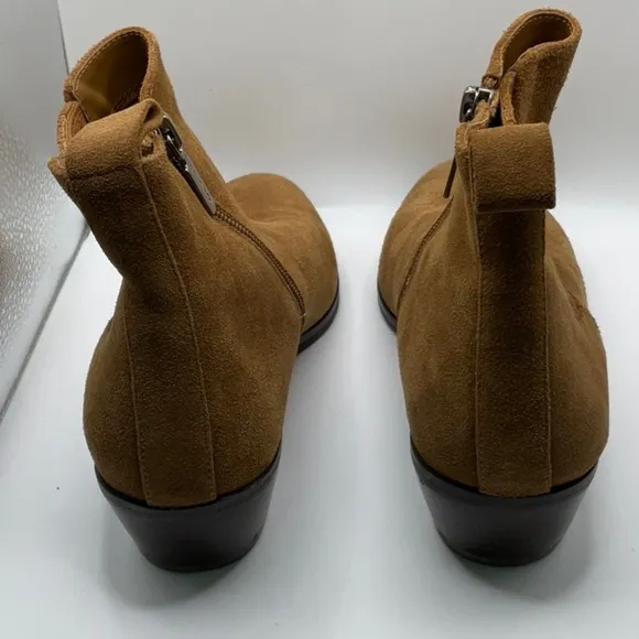 Blonde EUC Tan Suede Women's Ankle Boots, Size 7