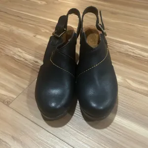 BOC Black Leather Slingback Clogs Size 8
