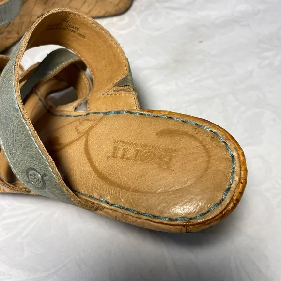 Born 9 Leather Strappy Sandals Slip On Silver Gray Metallic Platform Wedge