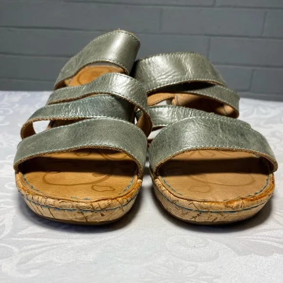 Born 9 Leather Strappy Sandals Slip On Silver Gray Metallic Platform Wedge