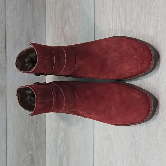 Born Women's  Red Suede Ankle Boots Shoes 8M