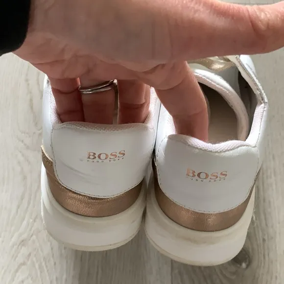 Boss Girls White &amp; Gold Leather Trainers leather kids girls Sneakers  size 4