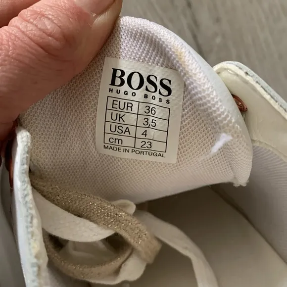 Boss Girls White &amp; Gold Leather Trainers leather kids girls Sneakers  size 4