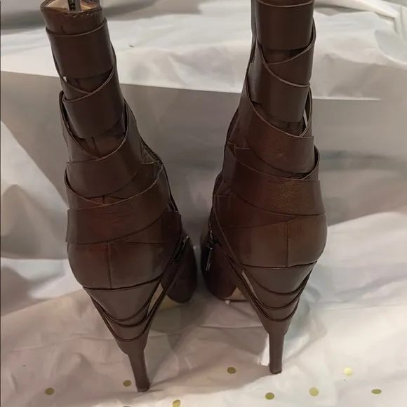 Boutique 9 BTSTRUT Brown LE Leather Boots