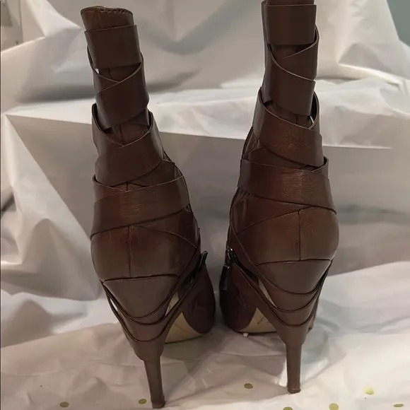 Boutique 9 BTSTRUT Brown LE Leather Boots