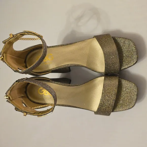 BRAND NEW GBG LOS ANGELES WOMENS PLATFORM OPEN TOE SANDALS