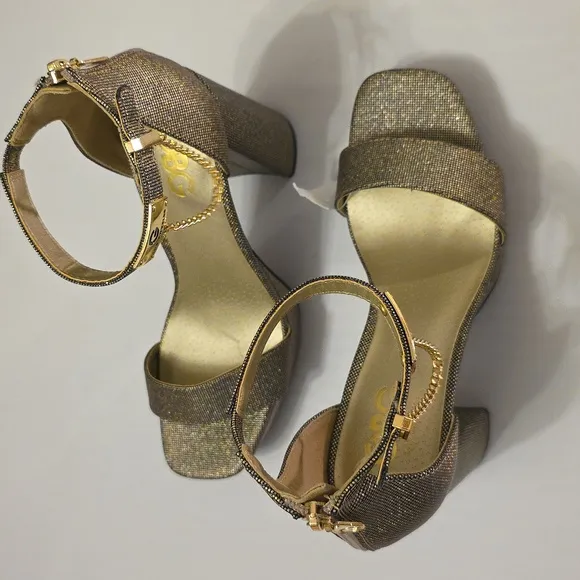 BRAND NEW GBG LOS ANGELES WOMENS PLATFORM OPEN TOE SANDALS