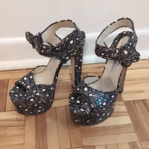 Brian Atwood Karin platform sandals size 37