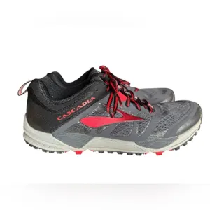 Brooks Cascadia 11 Black &amp; Red Trail Running Shoes, Size 10.5, Outdoors Athletic