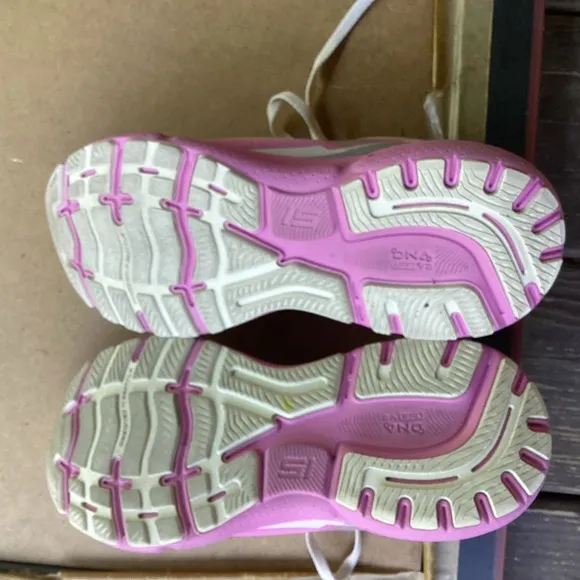 Brooks Women's Pink and White Running Shoes, size 7