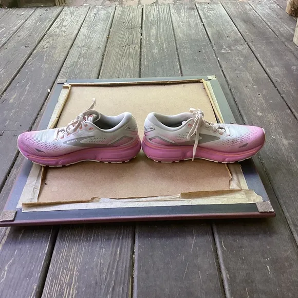 Brooks Women's Pink and White Running Shoes, size 7