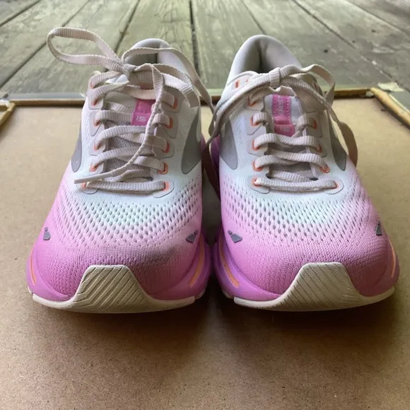 Brooks Women's Pink and White Running Shoes, size 7
