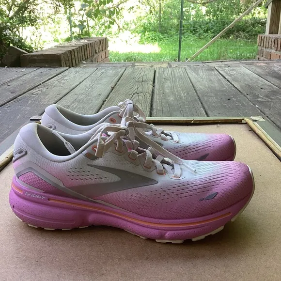 Brooks Women's Pink and White Running Shoes, size 7