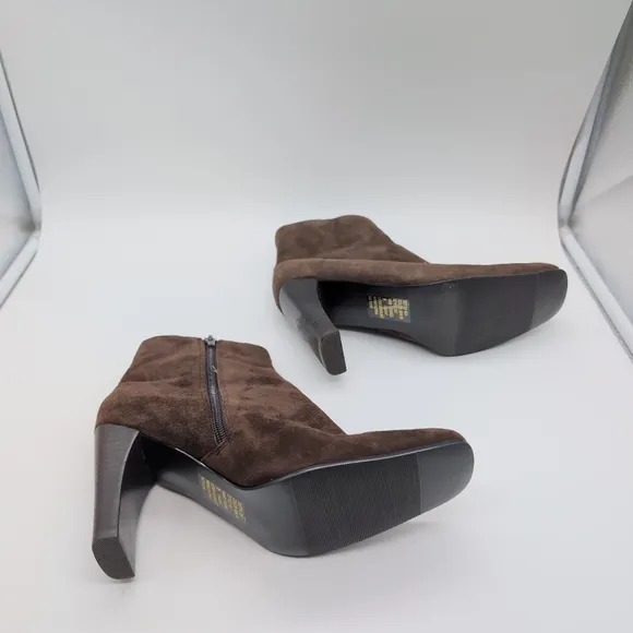 Brown Suede Leather Ankle Boots Fennel By Bakers Sz 8.5 Like New
