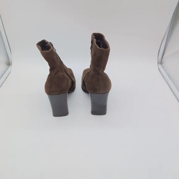 Brown Suede Leather Ankle Boots Fennel By Bakers Sz 8.5 Like New