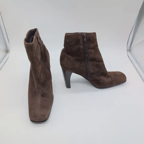 Brown Suede Leather Ankle Boots Fennel By Bakers Sz 8.5 Like New