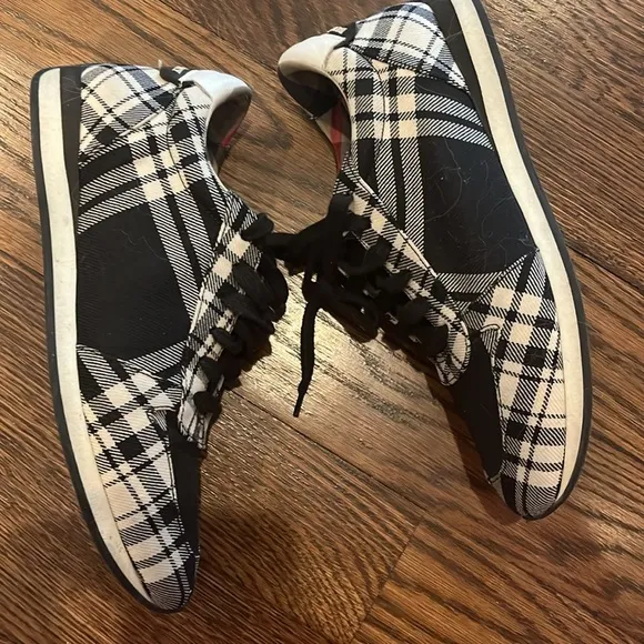 Burberry Black and White Athletic Shoes