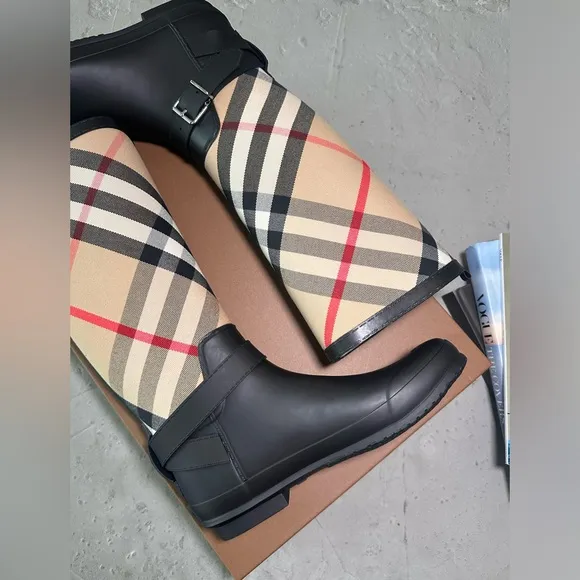 BURBERRY House Check rubber rain boots Size 35 or 5 US In Black