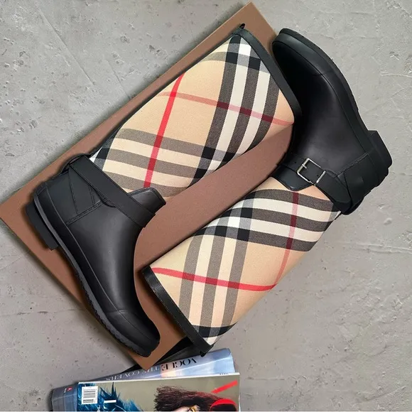 BURBERRY House Check rubber rain boots Size 35 or 5 US In Black