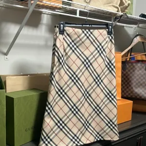 Burberry Vintage Nova Check A-Line Skirt - Size 0