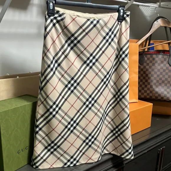 Burberry Vintage Nova Check A-Line Skirt - Size 0