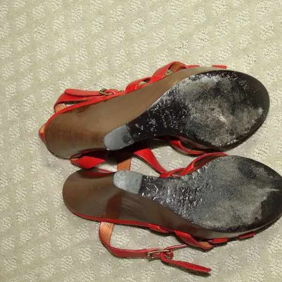 Burberry Women's 9 Strappy Red Leather 1.5&quot; Platform Stacked Wedge 5.5&quot; Heels
